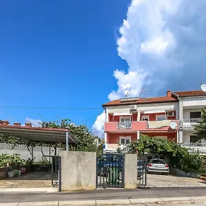 https://barica-porec.in-istria.net